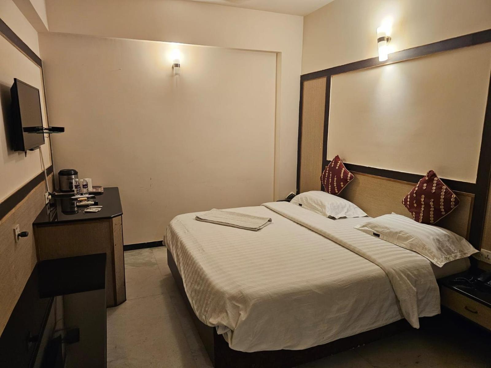 Hotel Merilin Ероде Екстериор снимка