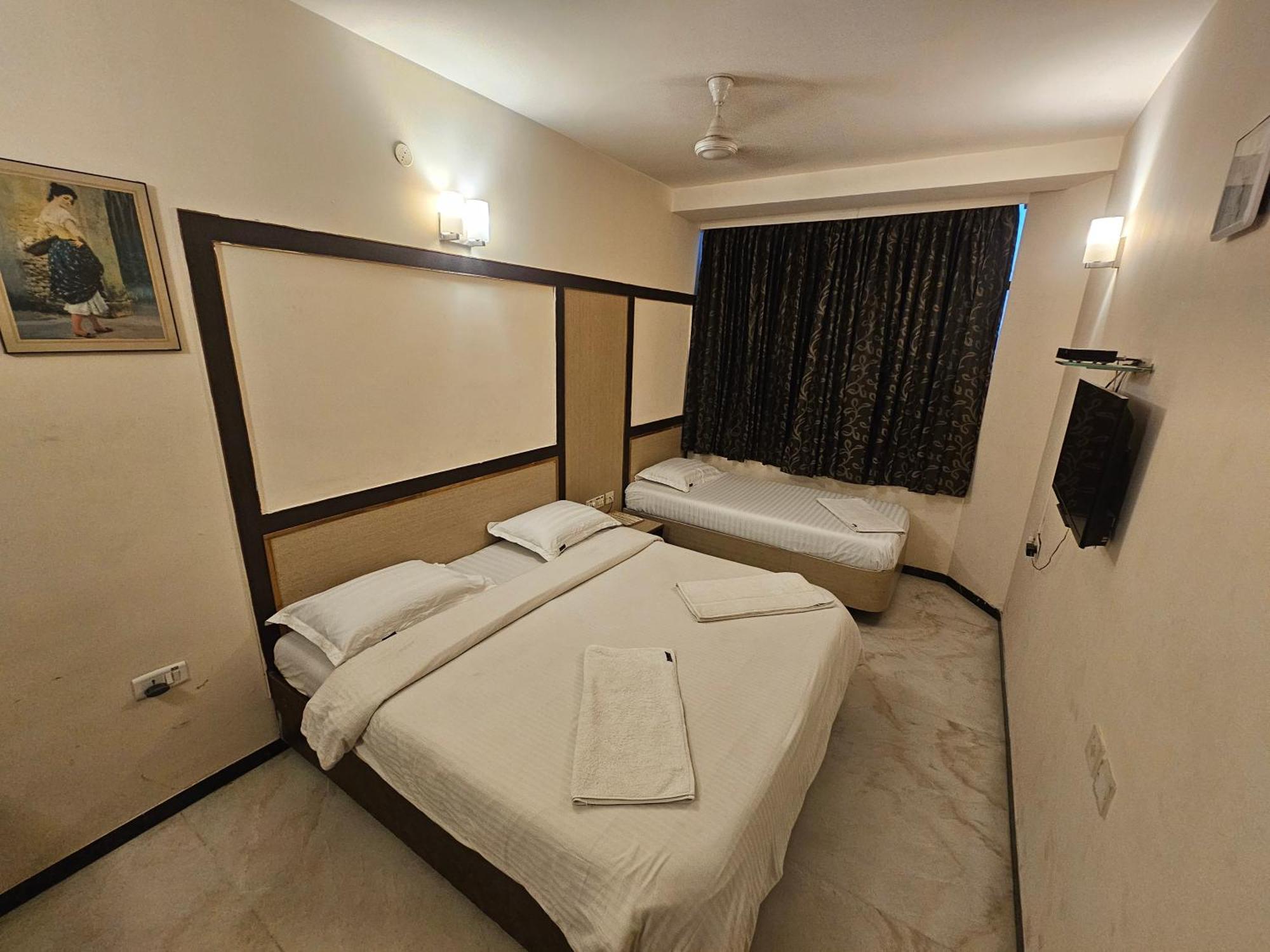 Hotel Merilin Ероде Екстериор снимка